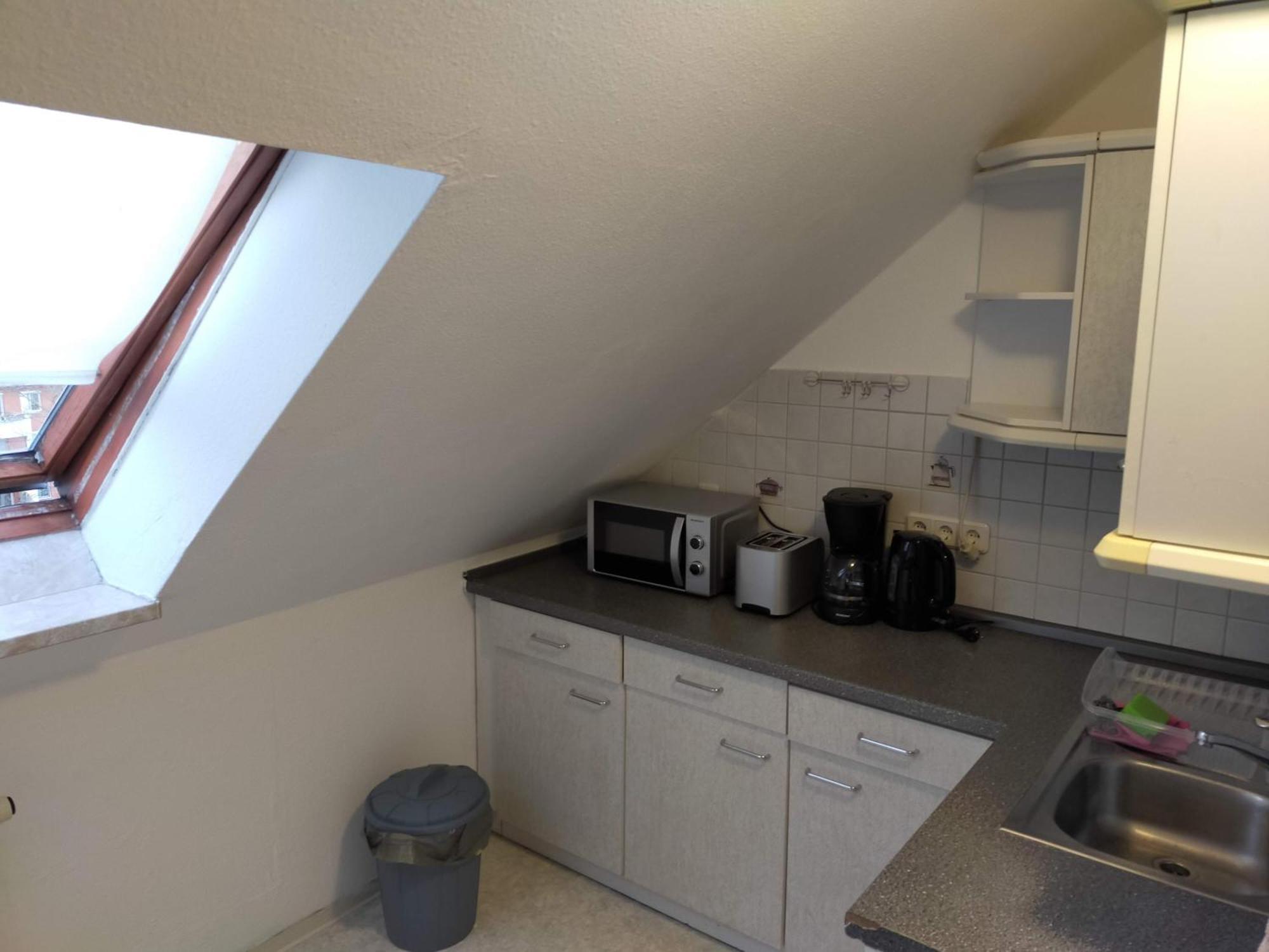 Flex Aparts - Grosse, Moeblierte Wohnung In Zwickau Mit 2 Zimmern Екстер'єр фото